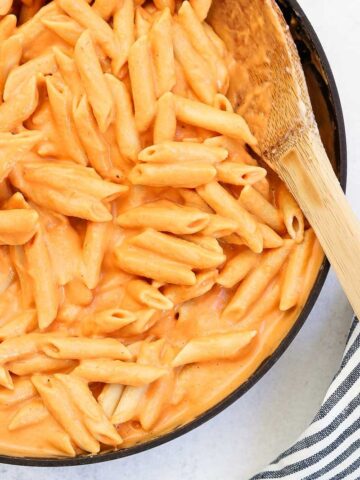 ROASTED RED PEPPER SAUCE OVER PASTA - roasted red peppers are balanced beautifully with cream and pamesan cheese for a luxurious sauce #sauce #happilyunprocessed