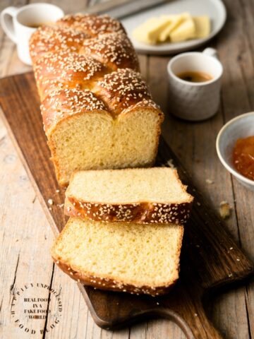 BRIOCHE BRAIDED LOAF - This bread is as easy to make as it is beautiful #brioche #hmemade bread #happilyunprocessed