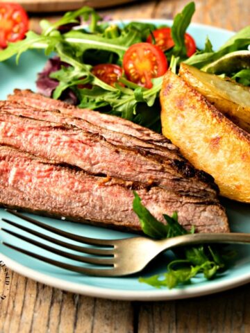 MARINTED FLANK STEAK - easy weeknight steak #steak #dinner #happilyunprocessed.com