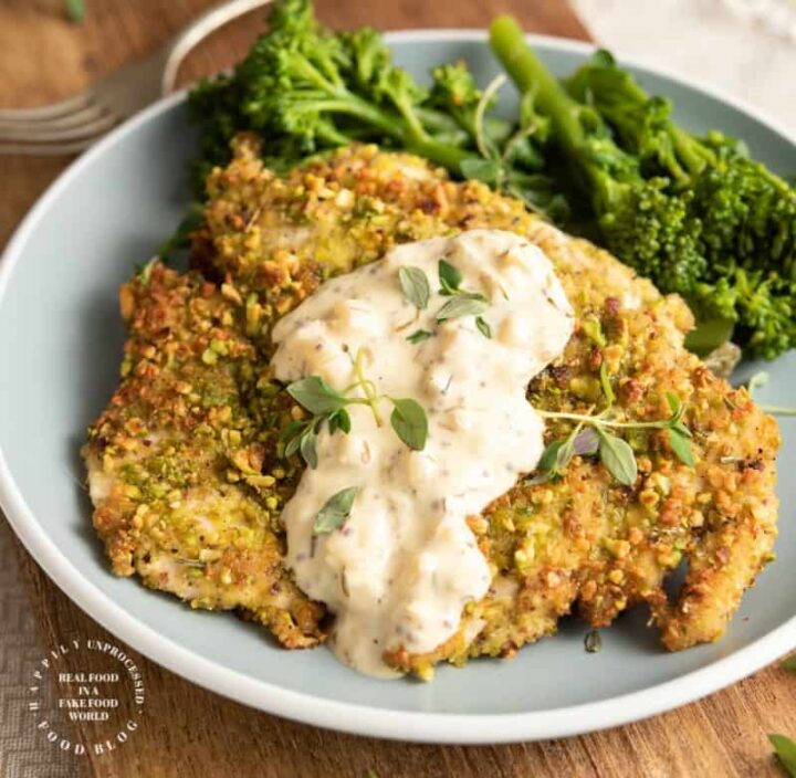 PISTACHIO CRUSTED CHICKEN WITH HONEY MUSTARD GLAZE - #pistachios #chicken #dinner