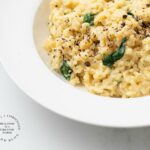 CREAMY ONE POT SPINACH & PARMESAN ORZO - 10 minute side dish, cheesy, creamy and EASY! #orzo #sidedish #10minutesides #easysidedish #happilyunprocessed