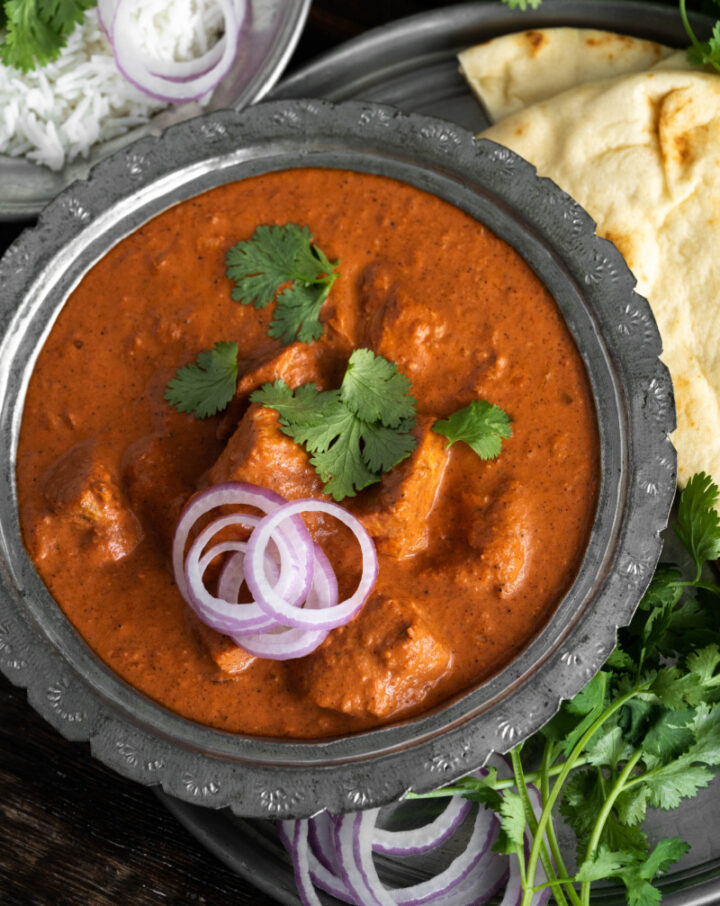 Indian-Butter-Chicken-with-naan-bread-and-rice