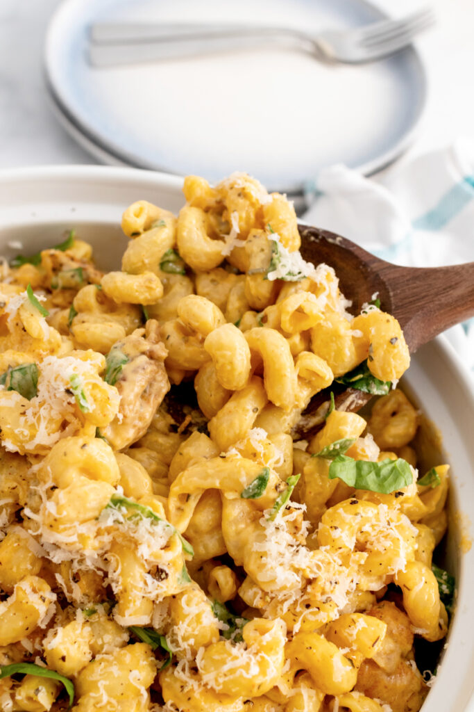 Instant Pot Creamy Garlic Parmesan Pasta with Chicken and Spinach