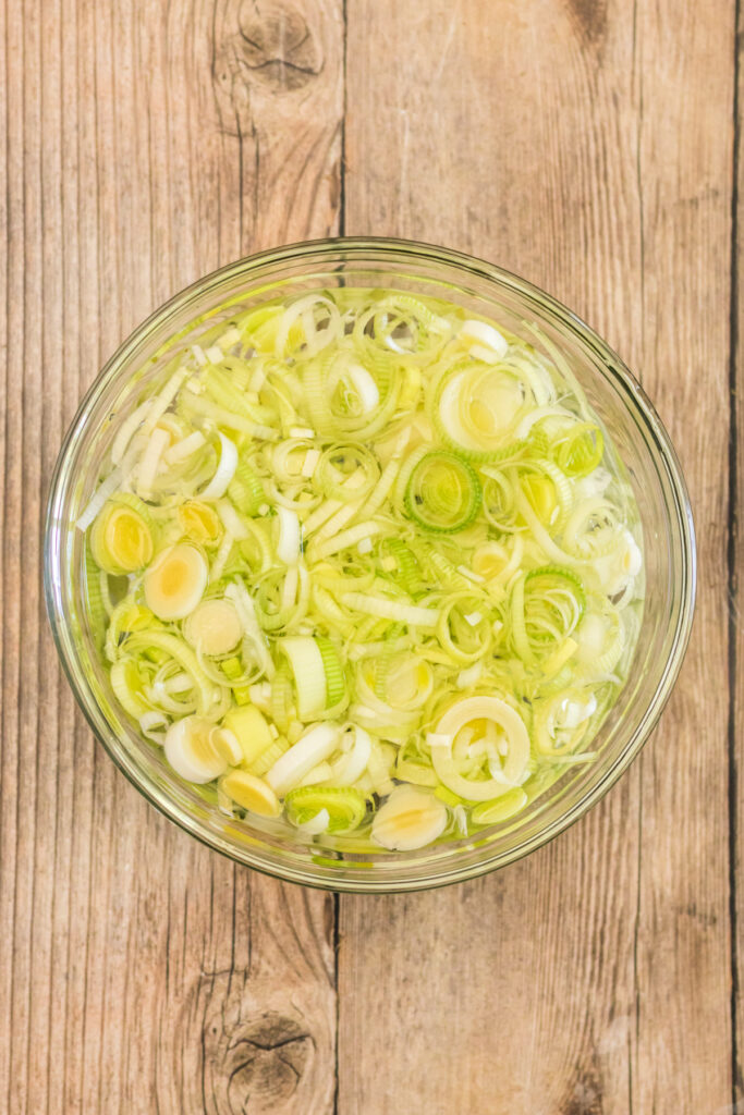 How to cut and clean leeks