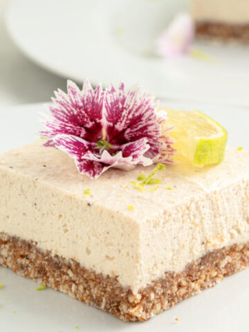 Homemade-Gluten-free-keto-friendly-low-carb-no-bake-key-lime-pie