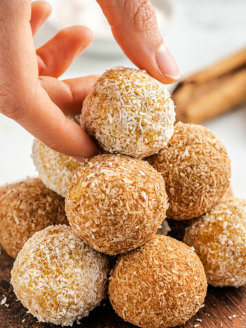 bite sized pumpkin spice balls
