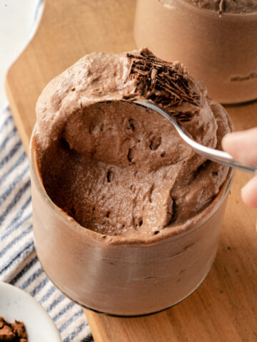 creamy fluffy keto low carb chocolate mousse