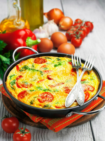 Broccoli and tomato frittata