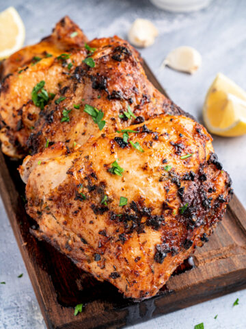 Marinated chicken thighs with crispy skin made in the air fryer