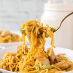 easy garlic chicken and noodle bowl